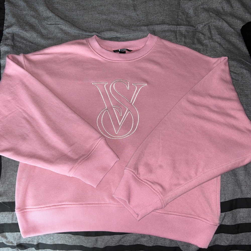 NEW VICTORIA’S SECRET Cropped Sweatshirt!